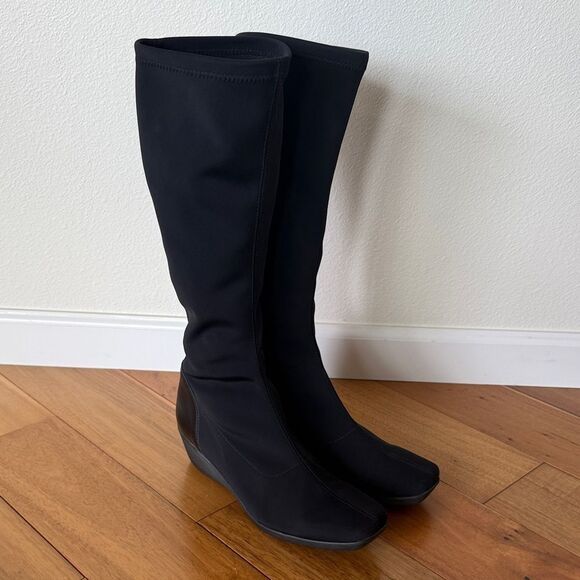 La CANADIENNE microfiber boots - Picture 1 of 7